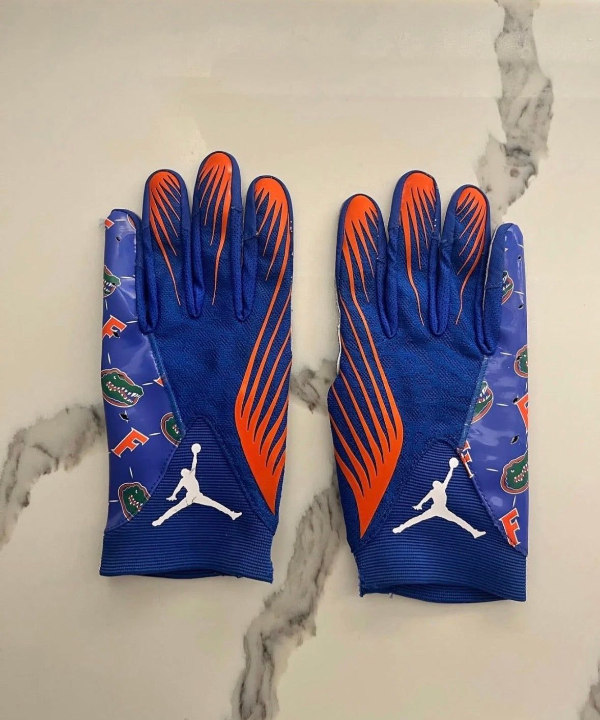 GATOR GLOVES