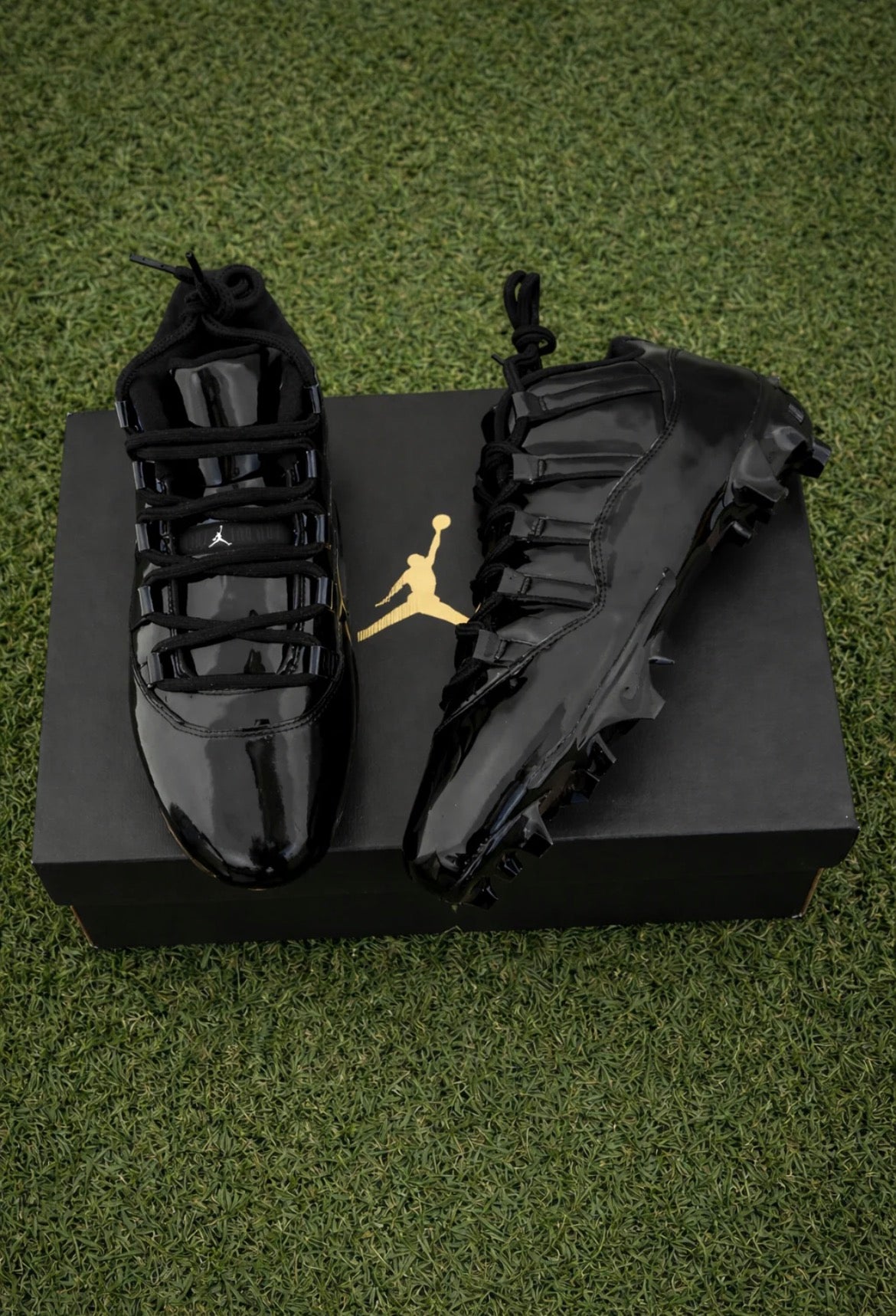 AJ 11
